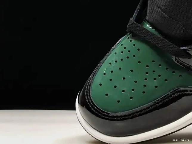 Kicktheory Air SoleFly High Black x Orange-Fir AV3905-038 Team Jordan Retro OG 1 0524